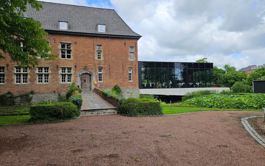 Vieux Château, Belgium